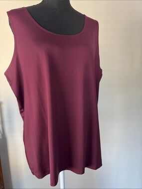 Chico's Scoop Neck shell in Wine Plum